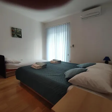 Apartment Elvis Makarska