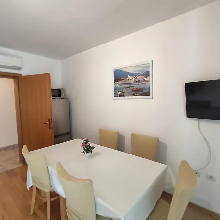 Elvis Apartment Makarska